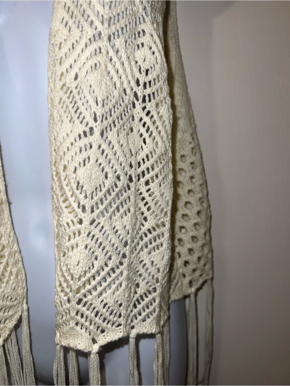 No Boundaries Cream Open-Knit Fringe Vest - Picture 3 of 5